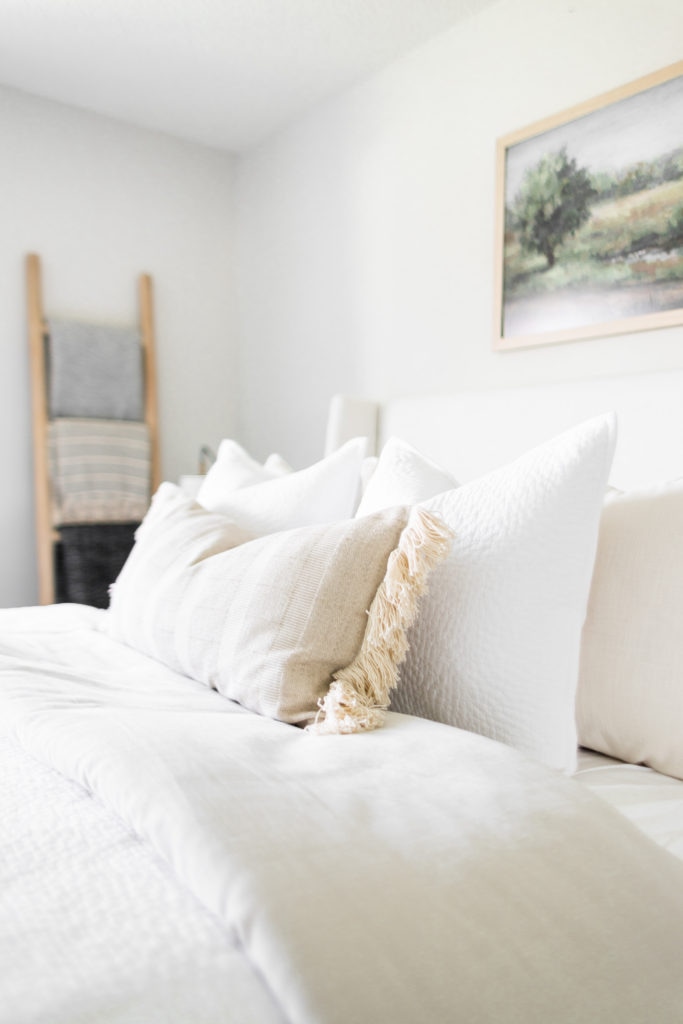 THREE WAYS TO STYLE A QUILT - Pinteresting Plans; Click here to learn how to style a quilt on Halfway Wholeistic! Quilts are my favorite bedding accessory. They add elegance to a bedroom and also breathe life into design through their texture. I got the Melton Quilt & cushion covers from The White Company & am happy with the quality! The Melton collection is simple but striking when layered with other quilts & bed linens. Quilt inspiration ideas. Bedding ideas cozy white bedroom. Bedding sets master bedroom color combos. 