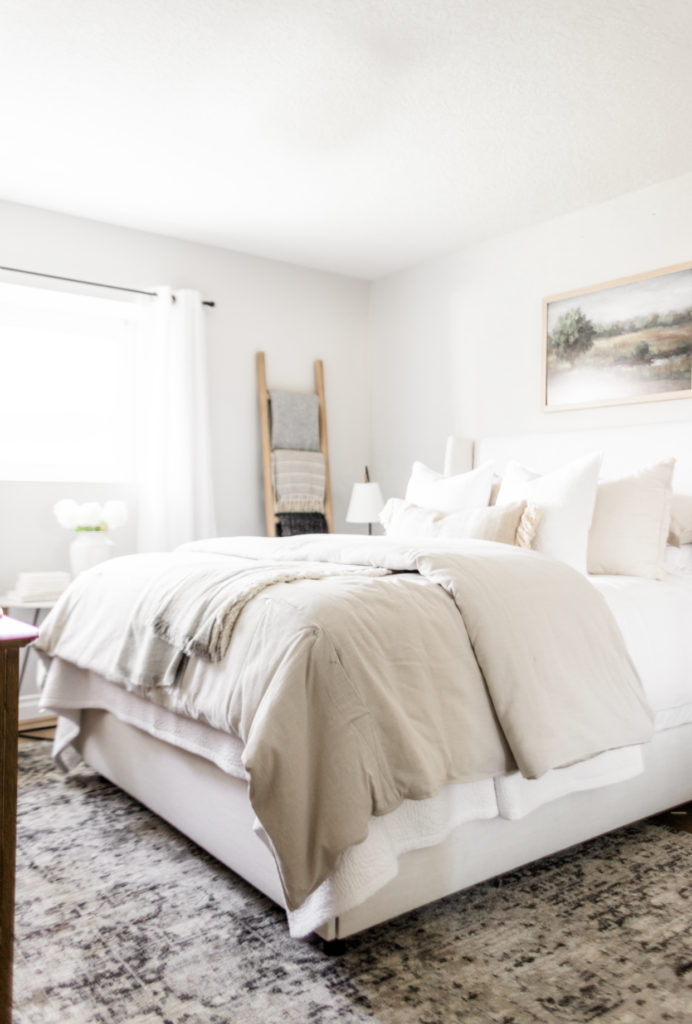 THREE WAYS TO STYLE A QUILT - Pinteresting Plans; Click here to learn how to style a quilt on Halfway Wholeistic! Quilts are my favorite bedding accessory. They add elegance to a bedroom and also breathe life into design through their texture. I got the Melton Quilt & cushion covers from The White Company & am happy with the quality! The Melton collection is simple but striking when layered with other quilts & bed linens. Quilt inspiration ideas. Bedding ideas cozy white bedroom. Bedding sets master bedroom color combos. 