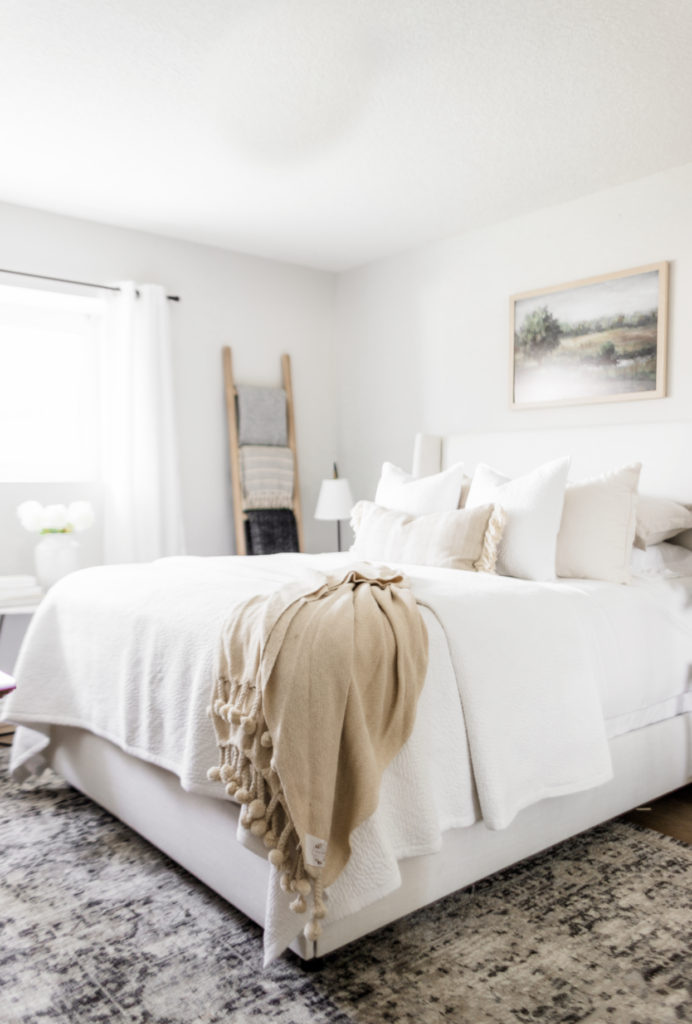 THREE WAYS TO STYLE A QUILT - Pinteresting Plans; Click here to learn how to style a quilt on Halfway Wholeistic! Quilts are my favorite bedding accessory. They add elegance to a bedroom and also breathe life into design through their texture. I got the Melton Quilt & cushion covers from The White Company & am happy with the quality! The Melton collection is simple but striking when layered with other quilts & bed linens. Quilt inspiration ideas. Bedding ideas cozy white bedroom. Bedding sets master bedroom color combos. 