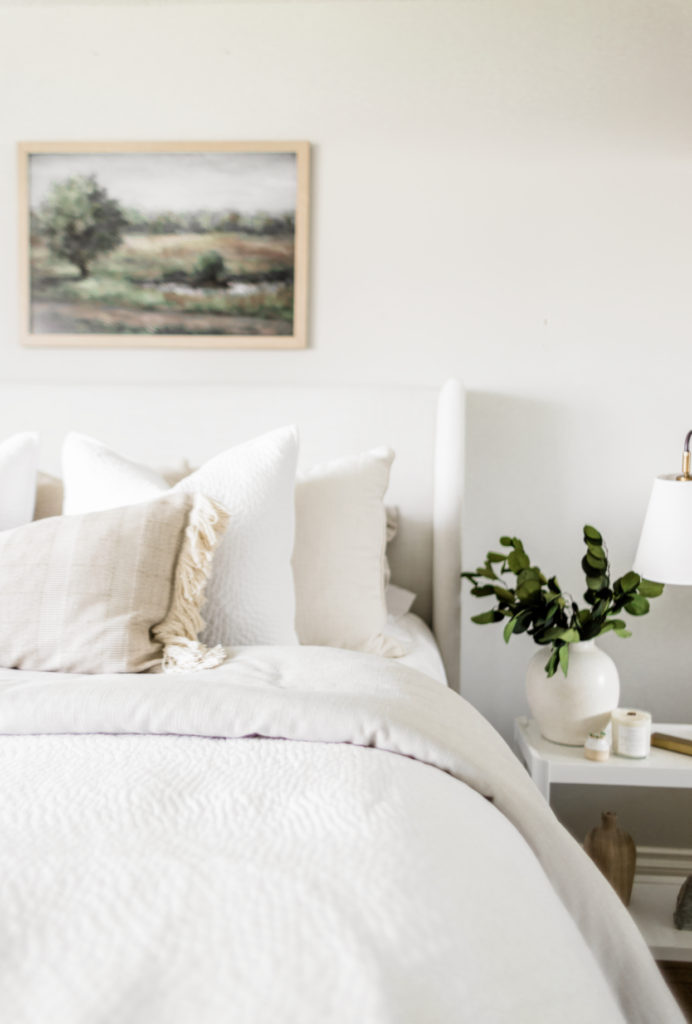 THREE WAYS TO STYLE A QUILT - Pinteresting Plans; Click here to learn how to style a quilt on Halfway Wholeistic! Quilts are my favorite bedding accessory. They add elegance to a bedroom and also breathe life into design through their texture. I got the Melton Quilt & cushion covers from The White Company & am happy with the quality! The Melton collection is simple but striking when layered with other quilts & bed linens. Quilt inspiration ideas. Bedding ideas cozy white bedroom. Bedding sets master bedroom color combos. 