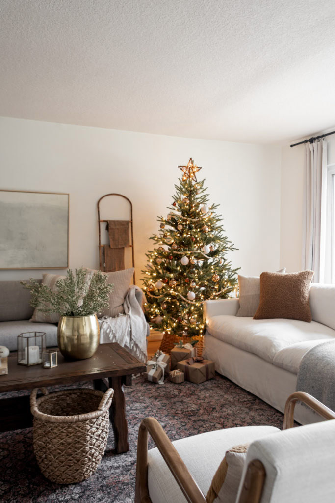 Our Christmas Tree Decor + Last Minute Gift Ideas