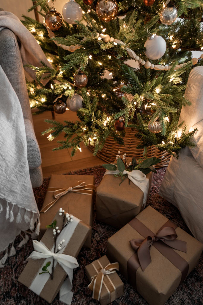 Our Christmas Tree Decor + Last Minute Gift Ideas